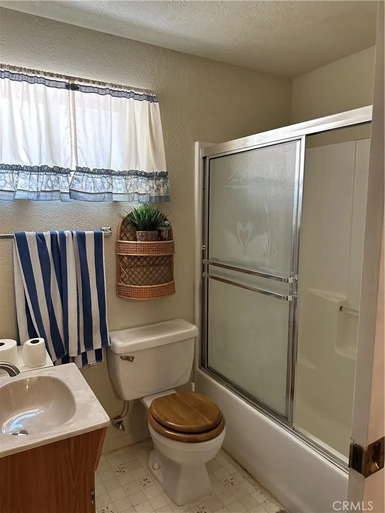 1223 Bear Springs Rimforest, CA 92378