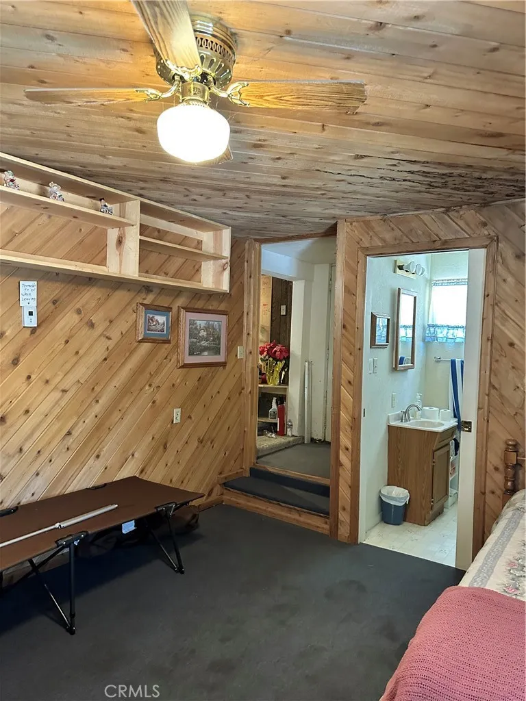 1223 Bear Springs Rimforest, CA 92378