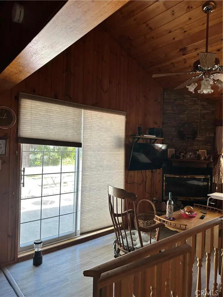 1223 Bear Springs Rimforest, CA 92378