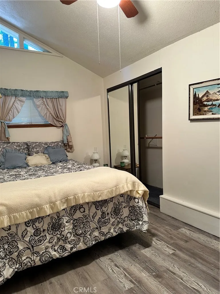 1223 Bear Springs Rimforest, CA 92378