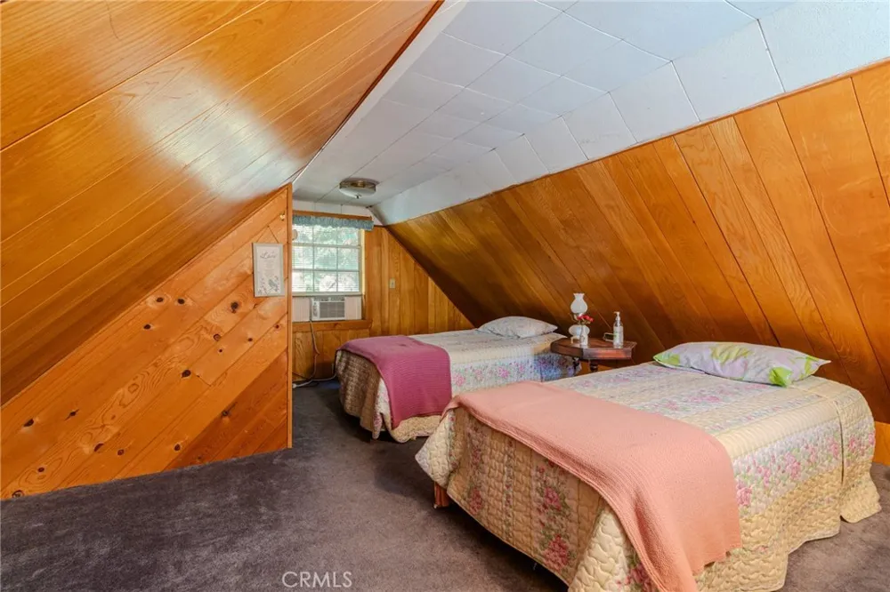 1223 Bear Springs Rimforest, CA 92378