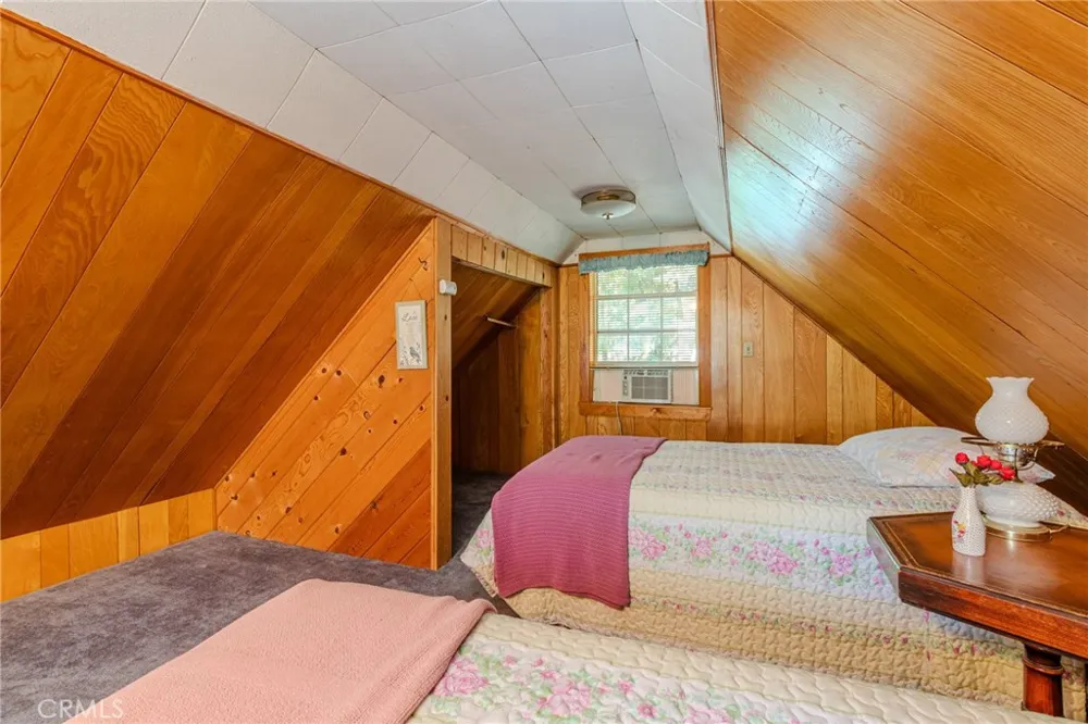 1223 Bear Springs Rimforest, CA 92378