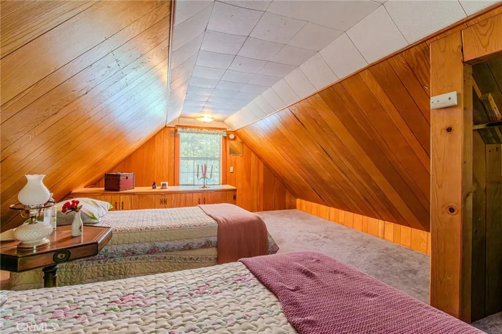 1223 Bear Springs Rimforest, CA 92378