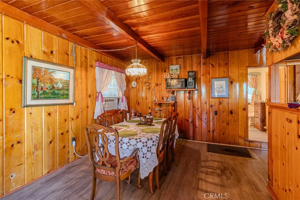 1223 Bear Springs Rimforest, CA 92378