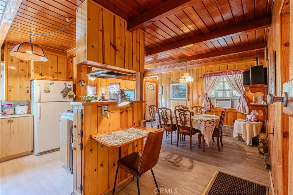 1223 Bear Springs Rimforest, CA 92378