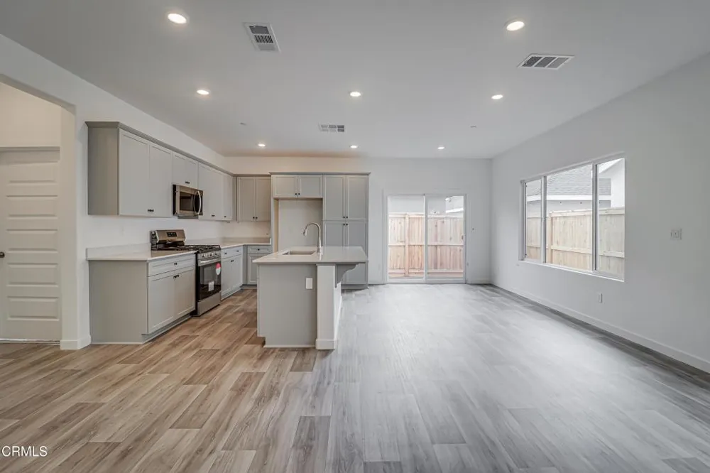 9627 Maple Terrace Lane Shafter, CA 93263