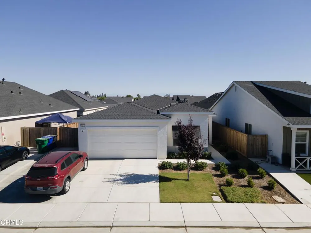 9627 Maple Terrace Lane Shafter, CA 93263