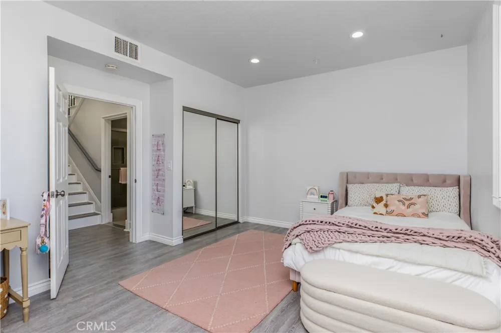 2254 The Terrace Los Angeles, CA 90049