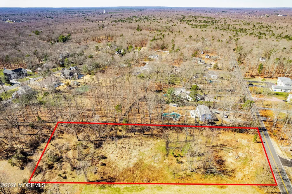 496 Clearstream Road Jackson, NJ 08527