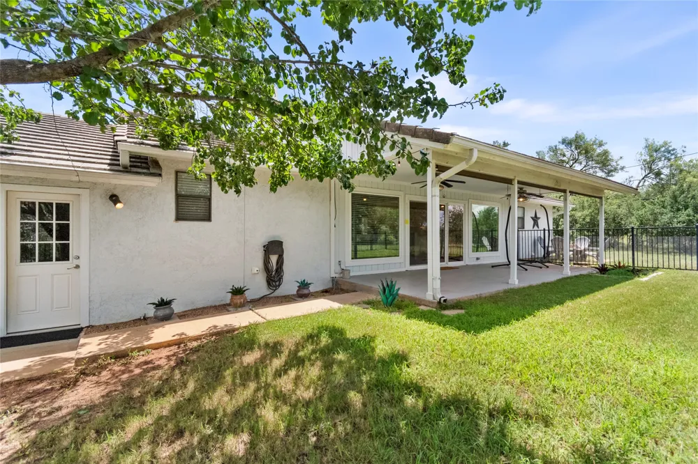 210 Teeoff #B Horseshoe Bay, TX 78657
