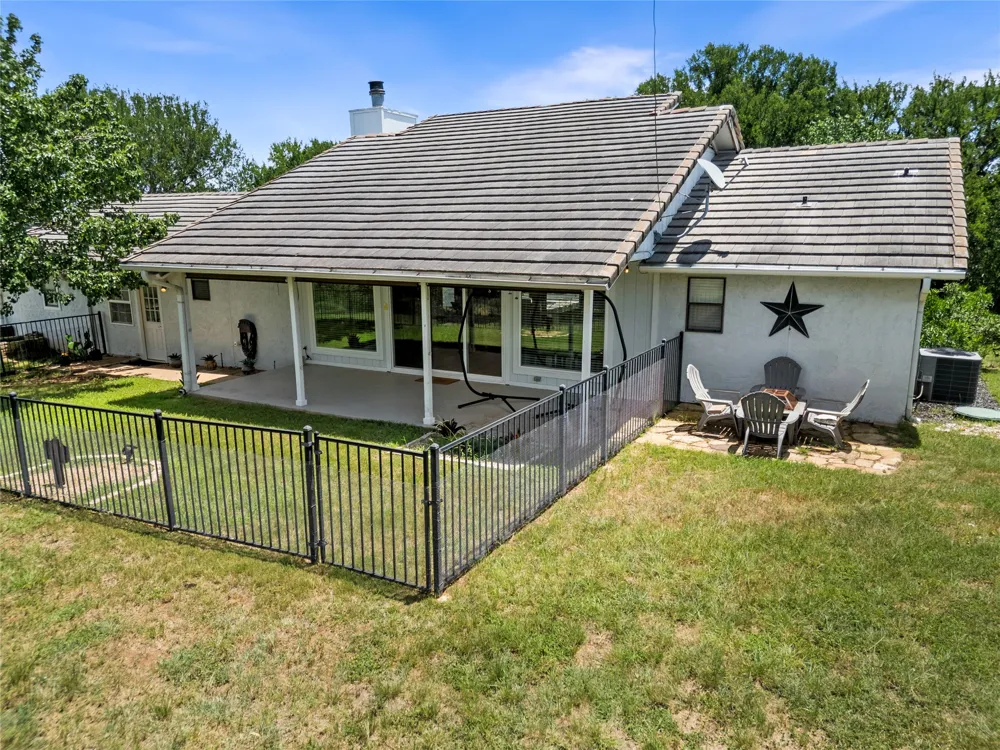 210 Teeoff #B Horseshoe Bay, TX 78657