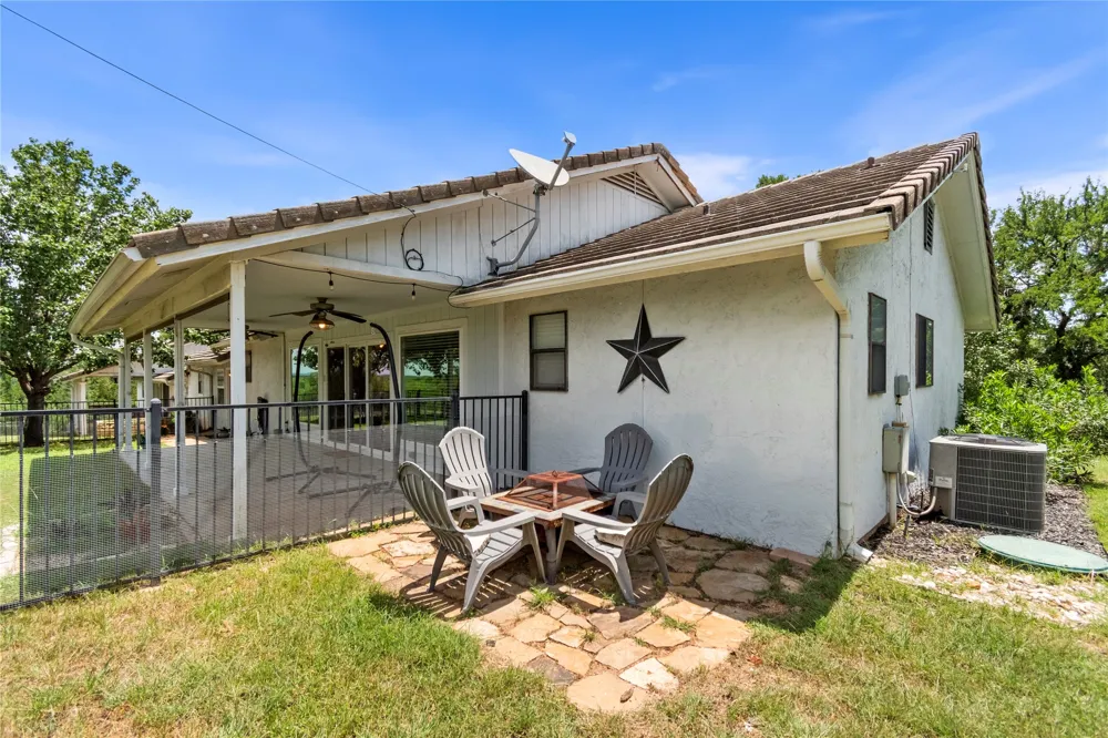 210 Teeoff #B Horseshoe Bay, TX 78657