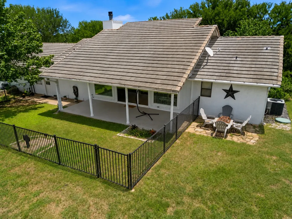 210 Teeoff #B Horseshoe Bay, TX 78657