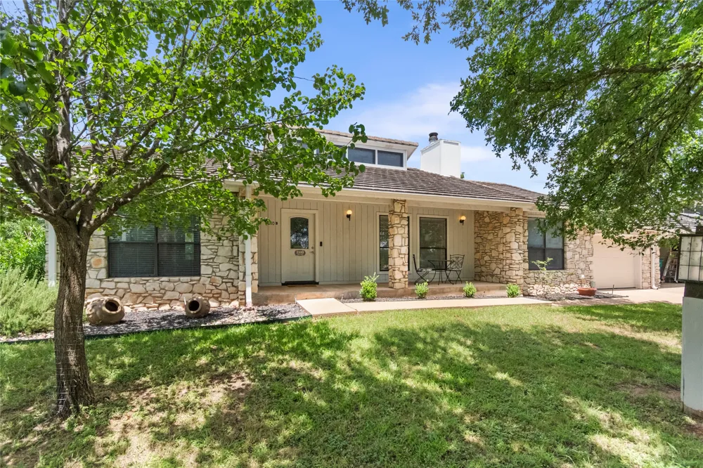 210 Teeoff #B Horseshoe Bay, TX 78657