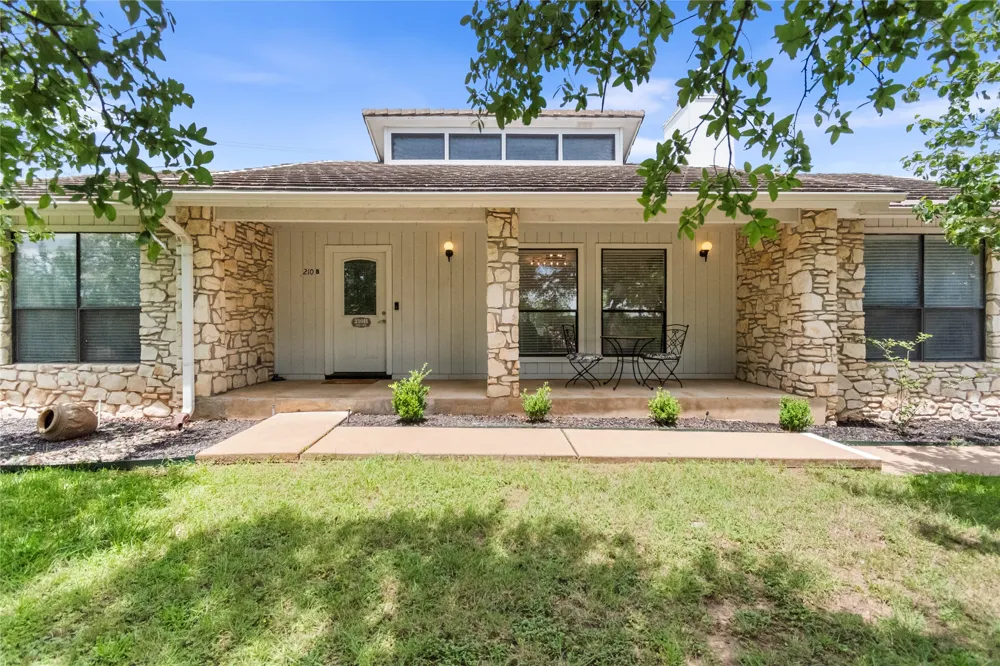 210 Teeoff #B Horseshoe Bay, TX 78657