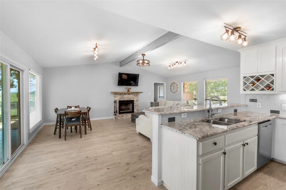 210 Teeoff #B Horseshoe Bay, TX 78657