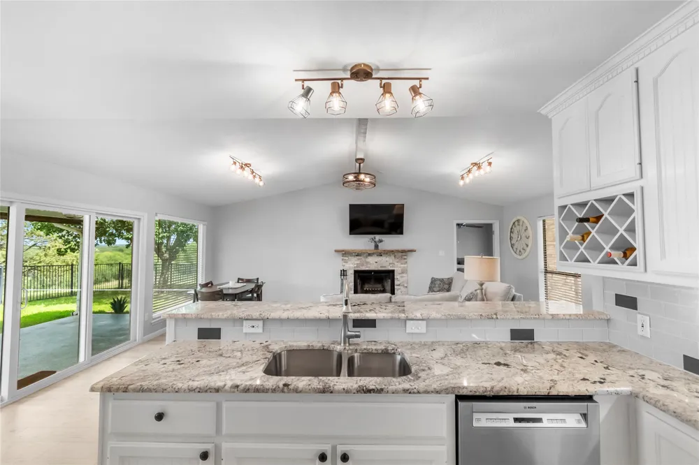210 Teeoff #B Horseshoe Bay, TX 78657