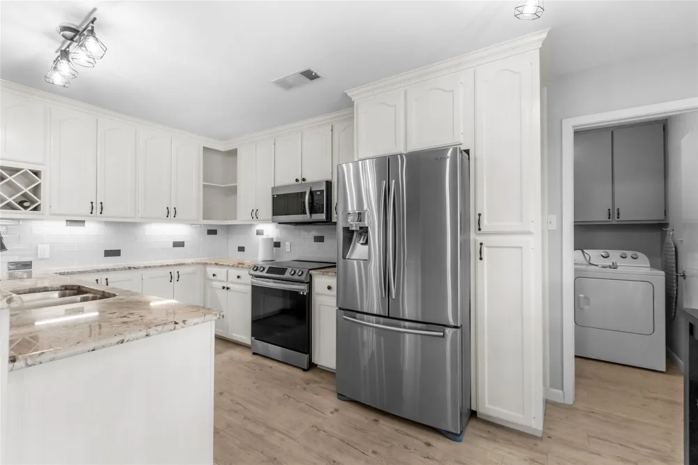 210 Teeoff #B Horseshoe Bay, TX 78657