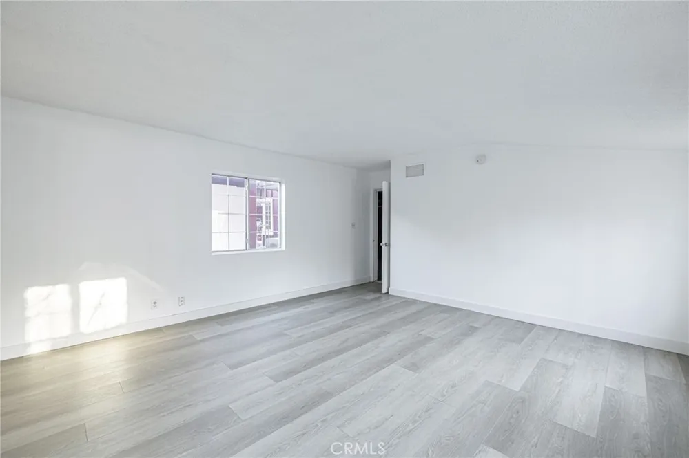 3339 E Avenue S Palmdale, CA 93550
