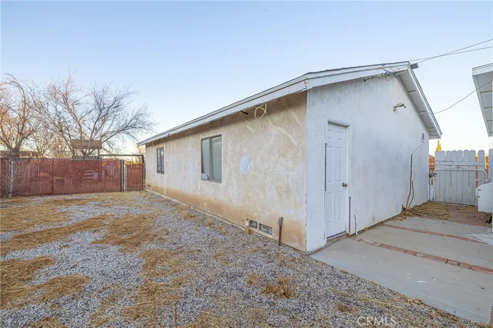 3339 E Avenue S Palmdale, CA 93550