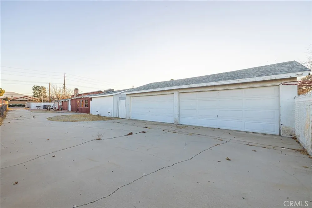 3339 E Avenue S Palmdale, CA 93550