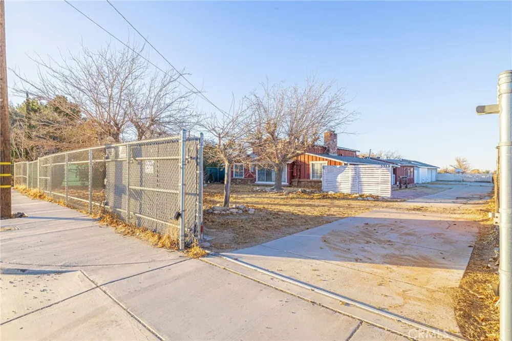 3339 E Avenue S Palmdale, CA 93550