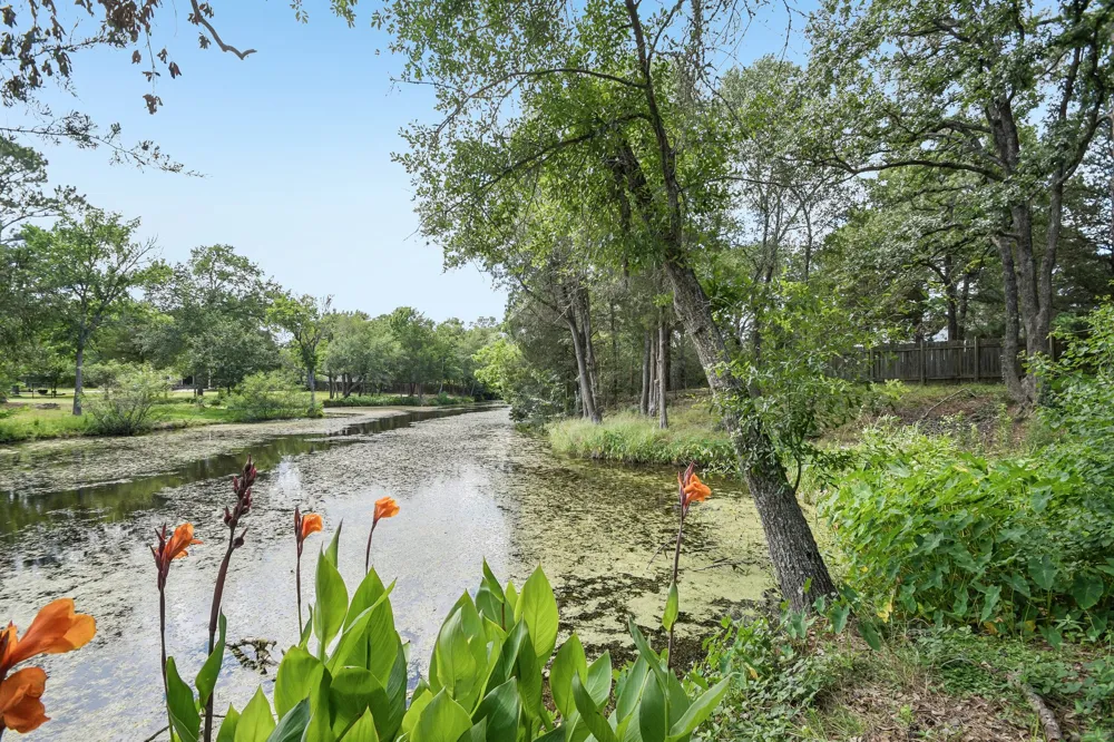 139 Meadow Creek Drive Bastrop, TX 78602