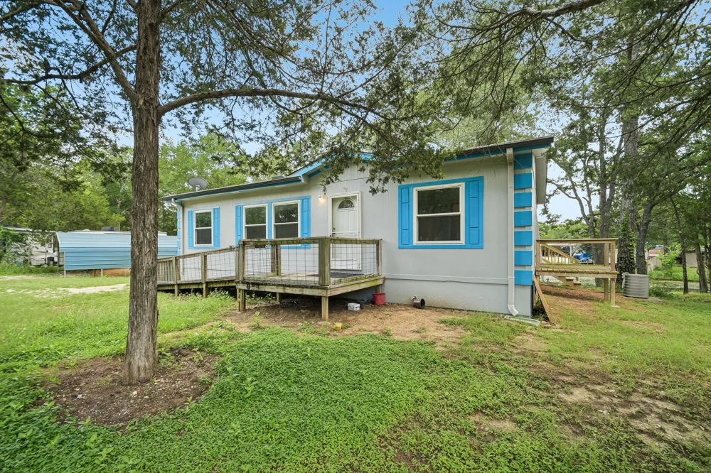 139 Meadow Creek Drive Bastrop, TX 78602