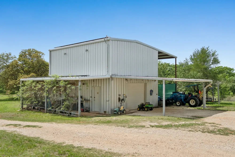534 Old McDade Road Elgin, TX 78621