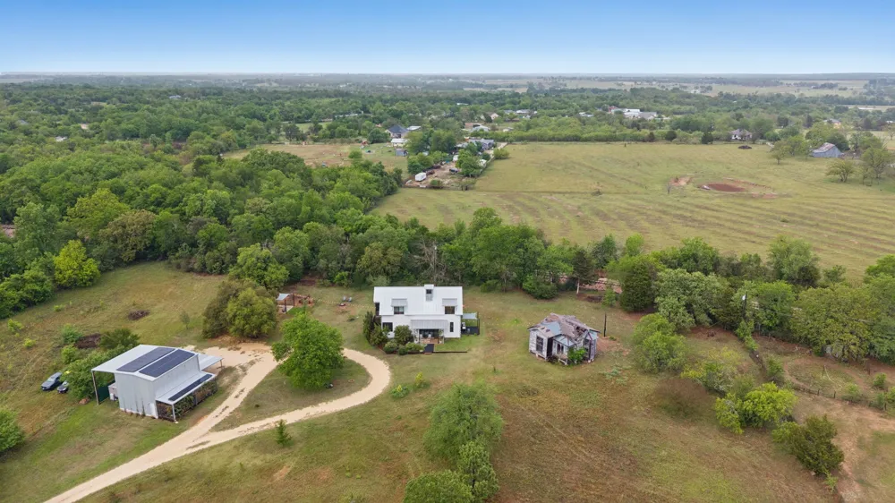 534 Old McDade Road Elgin, TX 78621