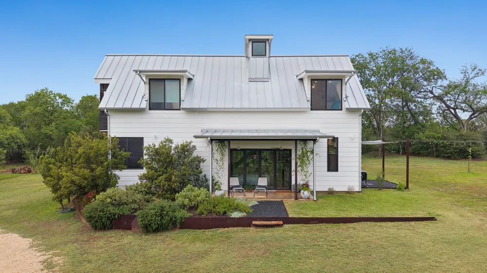 534 Old McDade Road Elgin, TX 78621