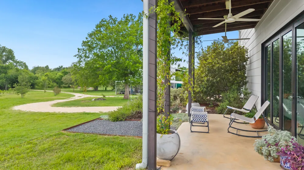 534 Old McDade Road Elgin, TX 78621