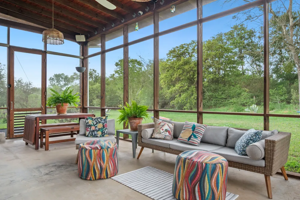 534 Old McDade Road Elgin, TX 78621