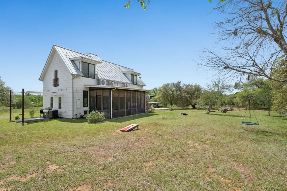 534 Old McDade Road Elgin, TX 78621