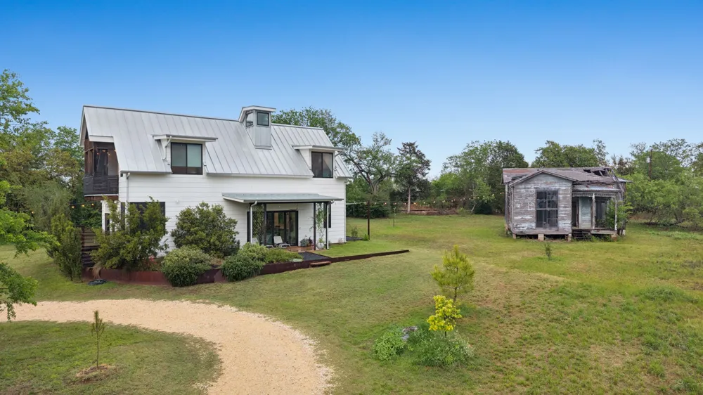 534 Old McDade Road Elgin, TX 78621