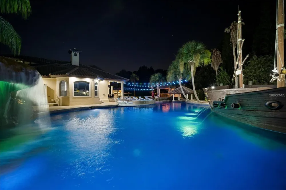 19165 GERACI ROAD Lutz, FL 33558