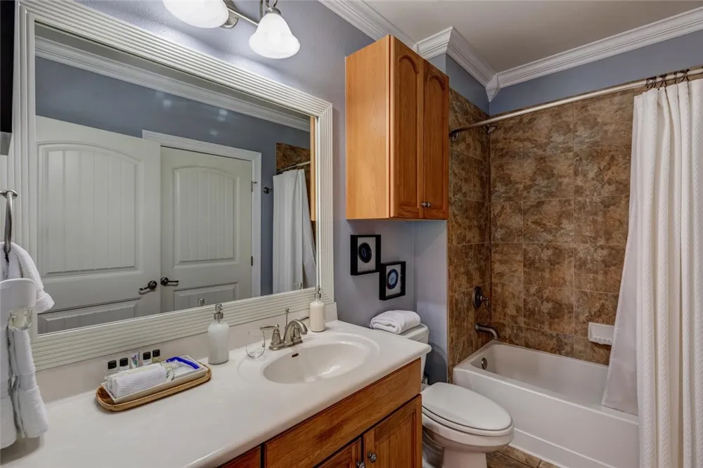 1001 The Cape Road #32 Horseshoe Bay, TX 78657