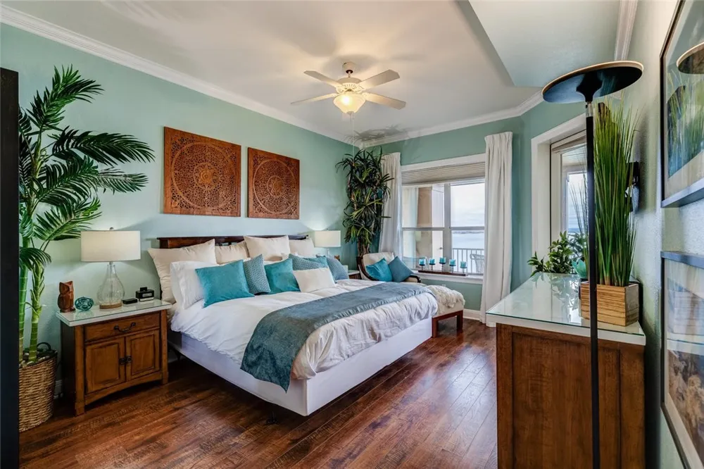 1001 The Cape Road #32 Horseshoe Bay, TX 78657