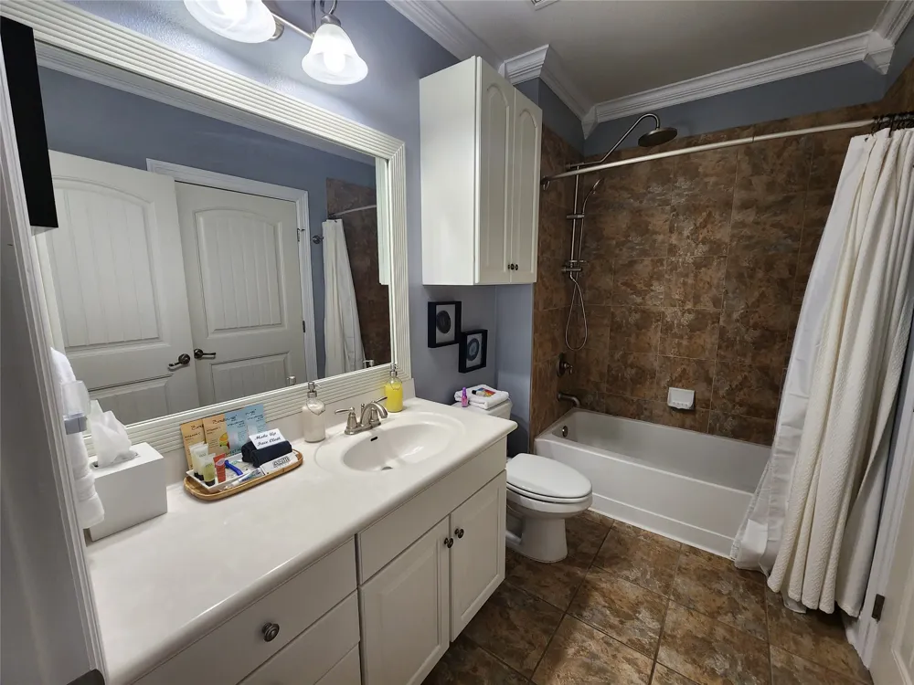 1001 The Cape Road #32 Horseshoe Bay, TX 78657