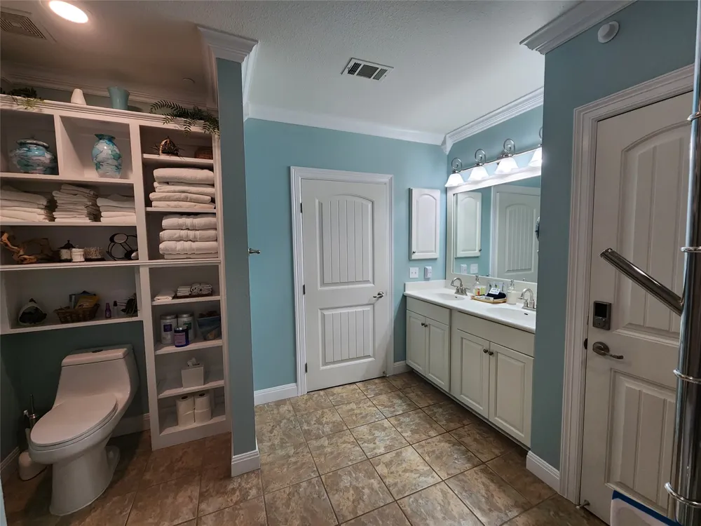 1001 The Cape Road #32 Horseshoe Bay, TX 78657