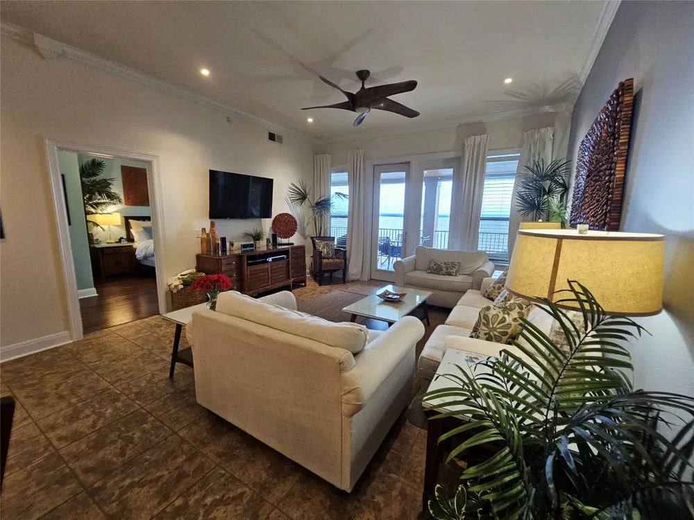 1001 The Cape Road #32 Horseshoe Bay, TX 78657