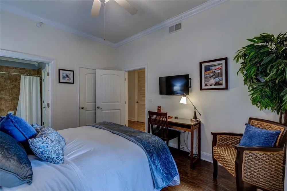 1001 The Cape Road #32 Horseshoe Bay, TX 78657