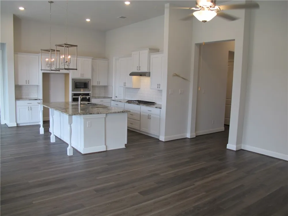 635 Spinnaker Loop Kyle, TX 78640