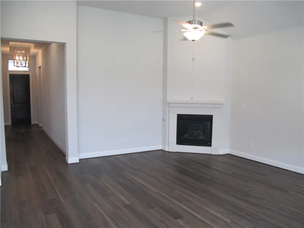 635 Spinnaker Loop Kyle, TX 78640