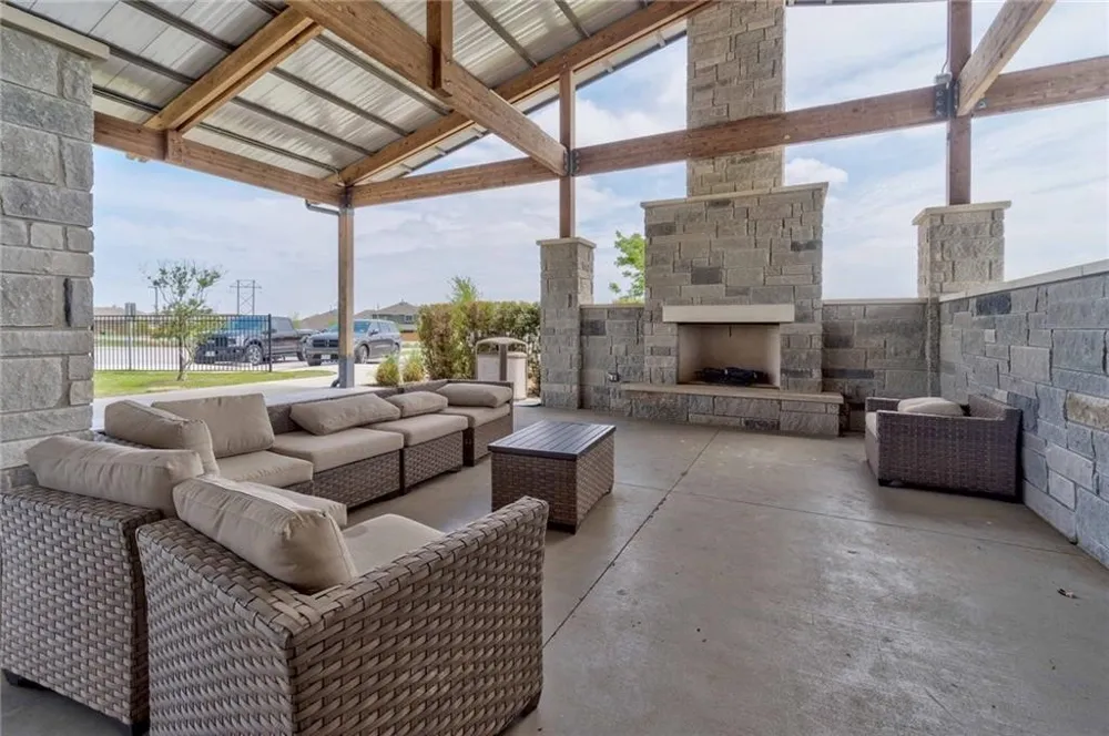 635 Spinnaker Loop Kyle, TX 78640