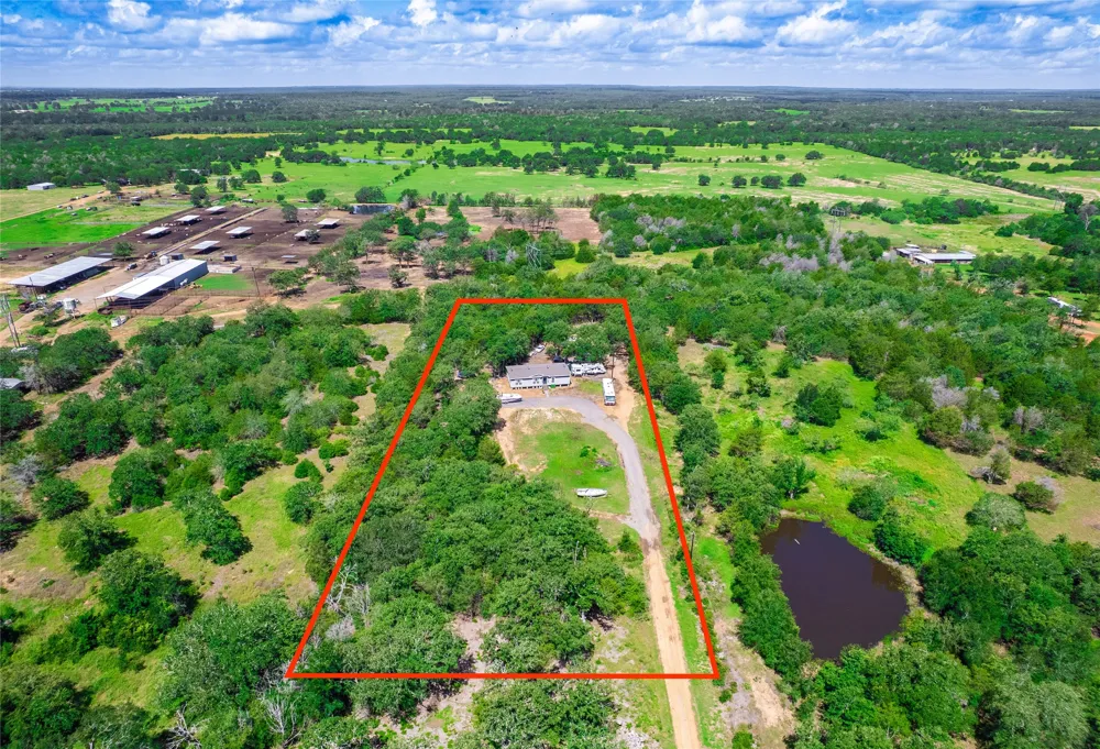 1686 FM 2104 Paige, TX 78659