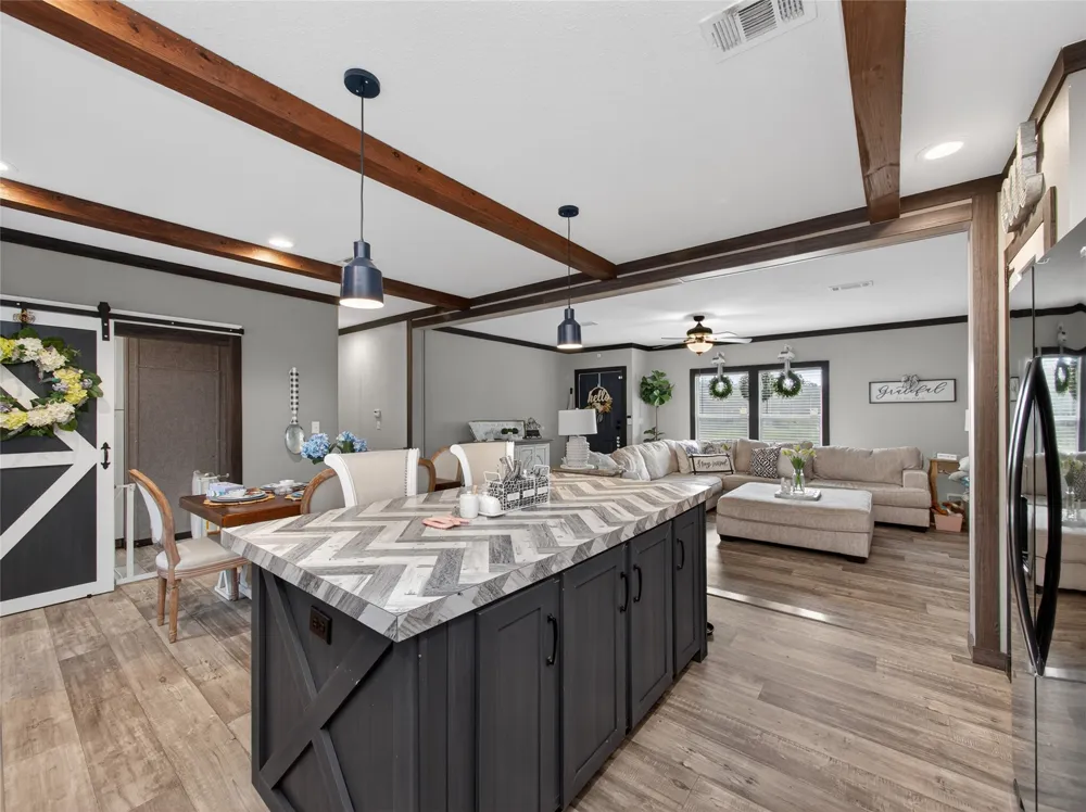 1686 FM 2104 Paige, TX 78659