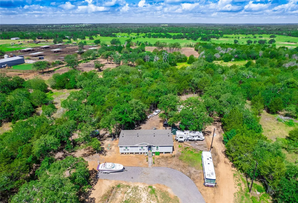 1686 FM 2104 Paige, TX 78659