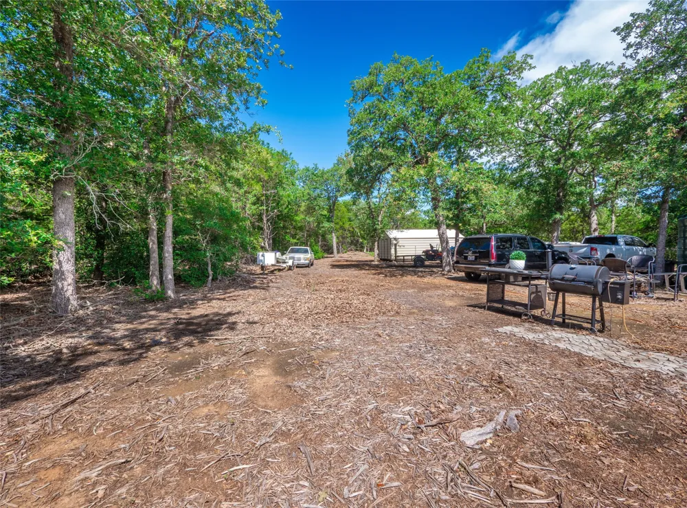 1686 FM 2104 Paige, TX 78659