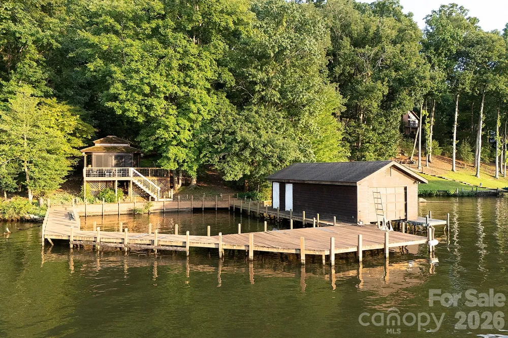 221 Malabar Drive Troy, NC 27371